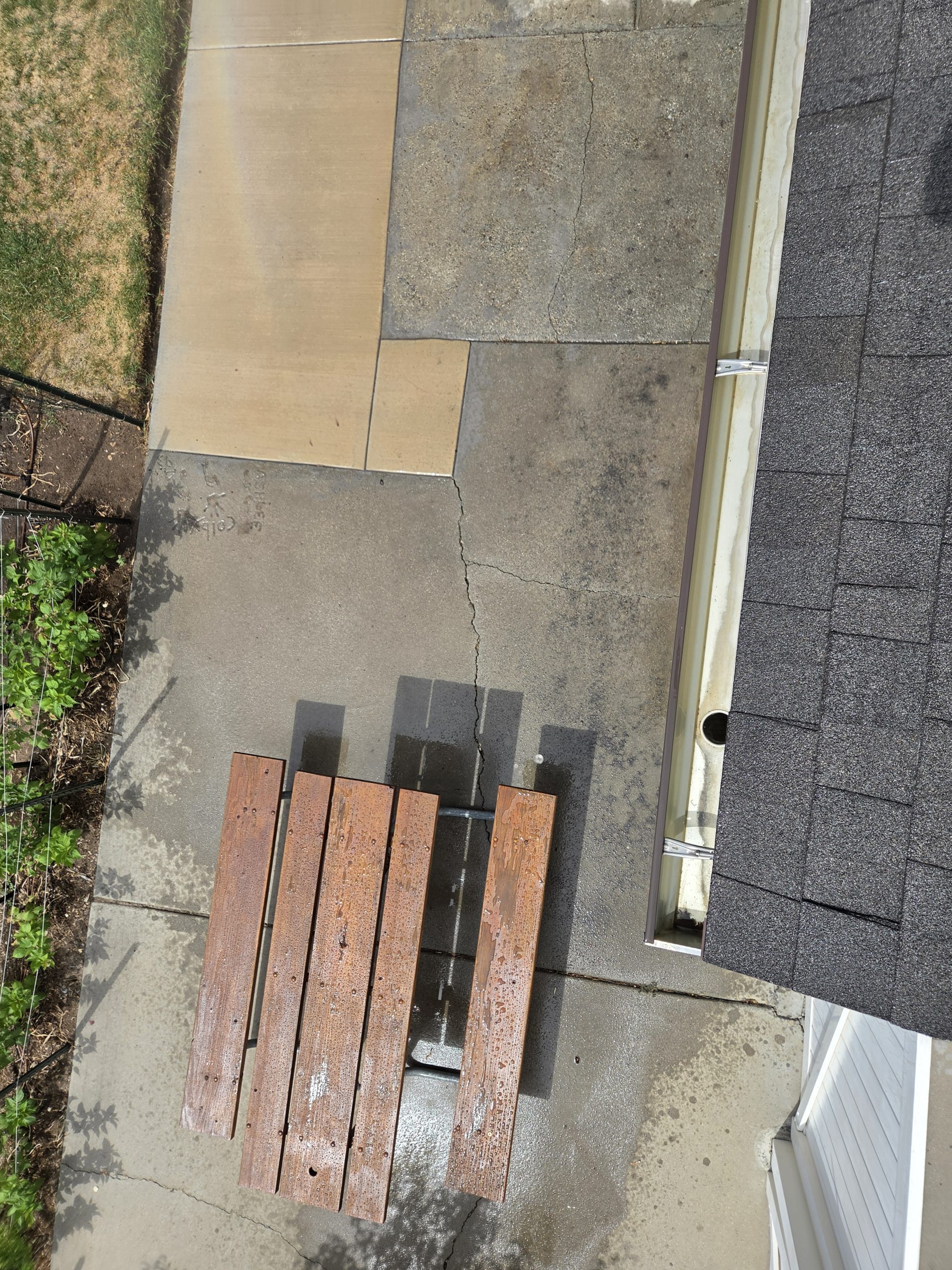 Roofline view over the driveway during the job